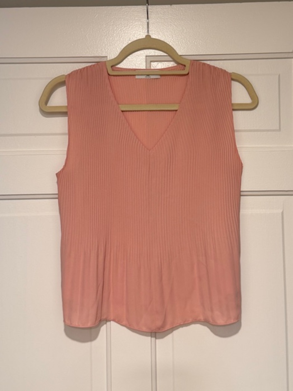 Aritzia Babaton Coral Pink V-Neck Pleated Sleeveless Camisole